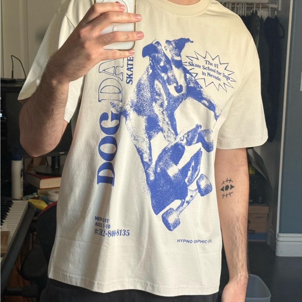 DOG DAYS Custom Original Graphic Tee - Picture 2 of 2
